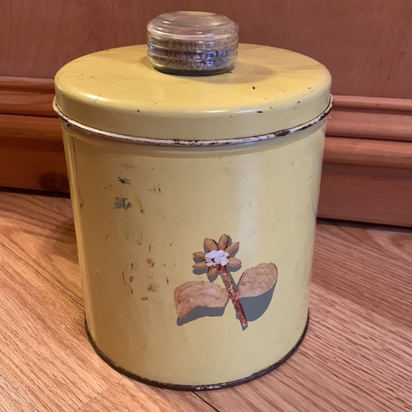 Vintage 1949 Krispy Kan - Picture 2 of 7